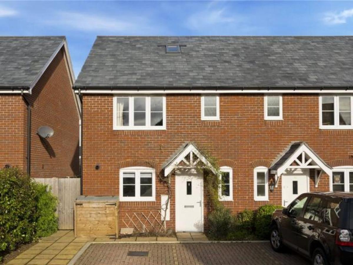 Picture of Home For Rent in Godalming, Surrey, United Kingdom