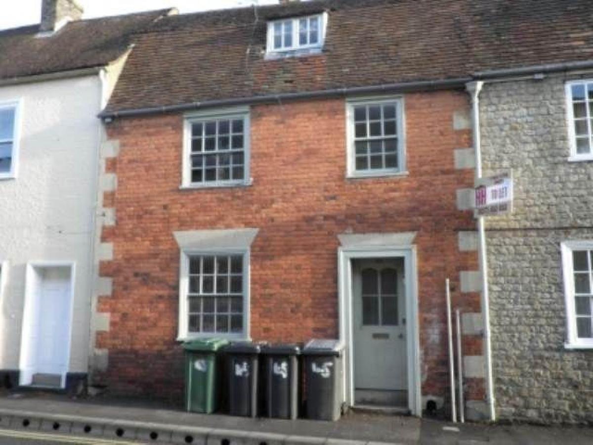 Picture of Apartment For Rent in Warminster, Wiltshire, United Kingdom