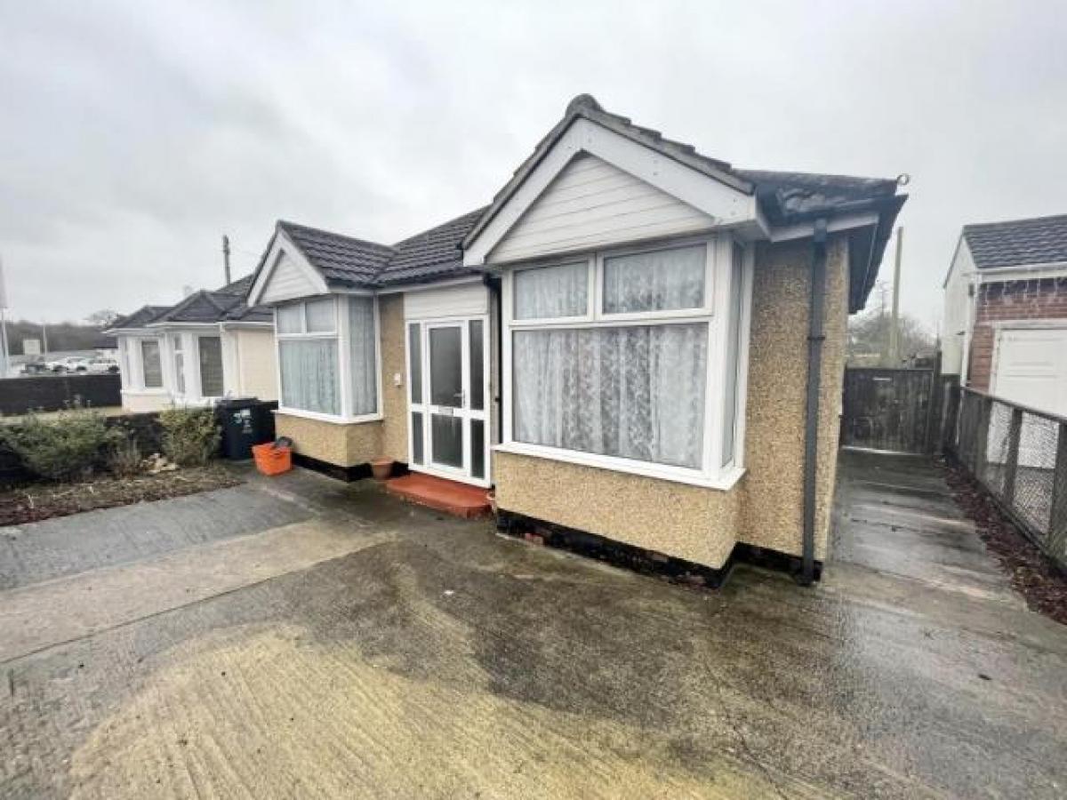 Picture of Bungalow For Rent in Swindon, Wiltshire, United Kingdom