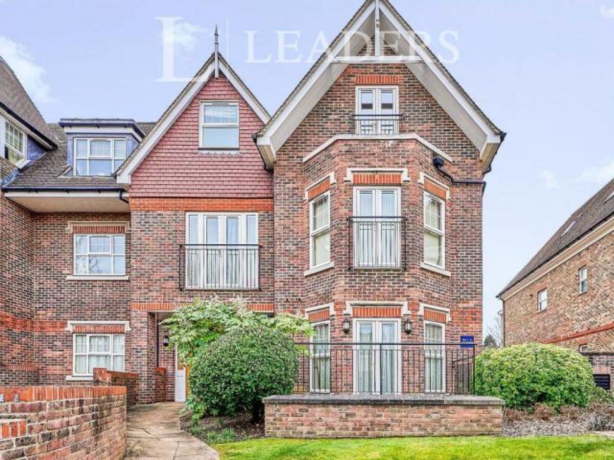 Picture of Apartment For Rent in Weybridge, Surrey, United Kingdom