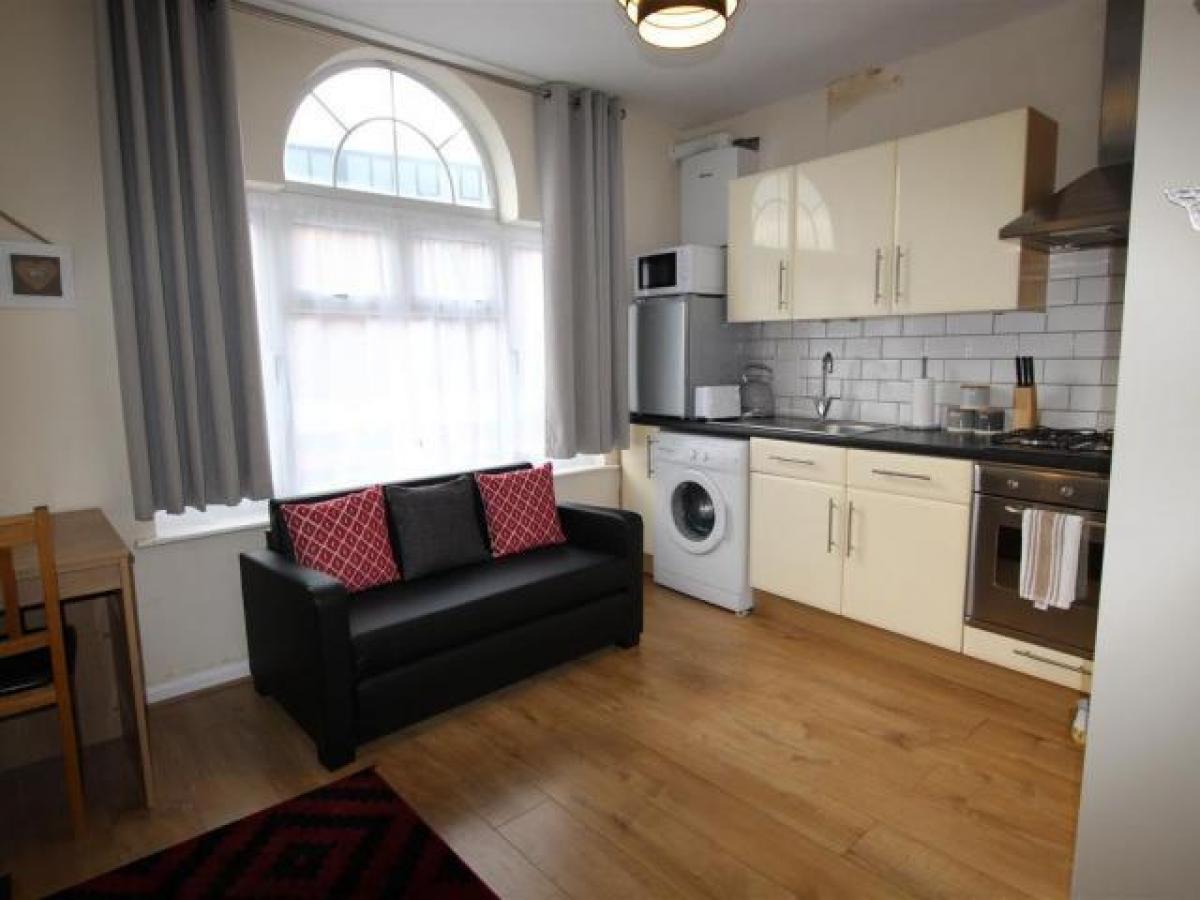 Picture of Apartment For Rent in High Wycombe, Buckinghamshire, United Kingdom
