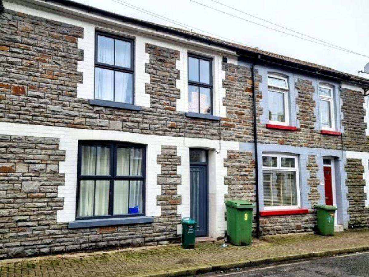 Picture of Home For Rent in Pontypridd, Mid Glamorgan, United Kingdom