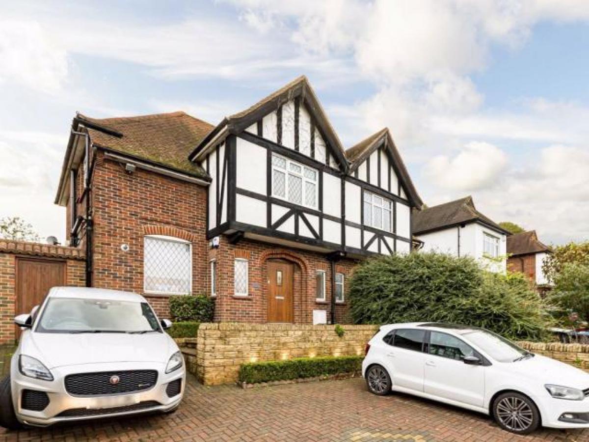 Picture of Home For Rent in Surbiton, Greater London, United Kingdom