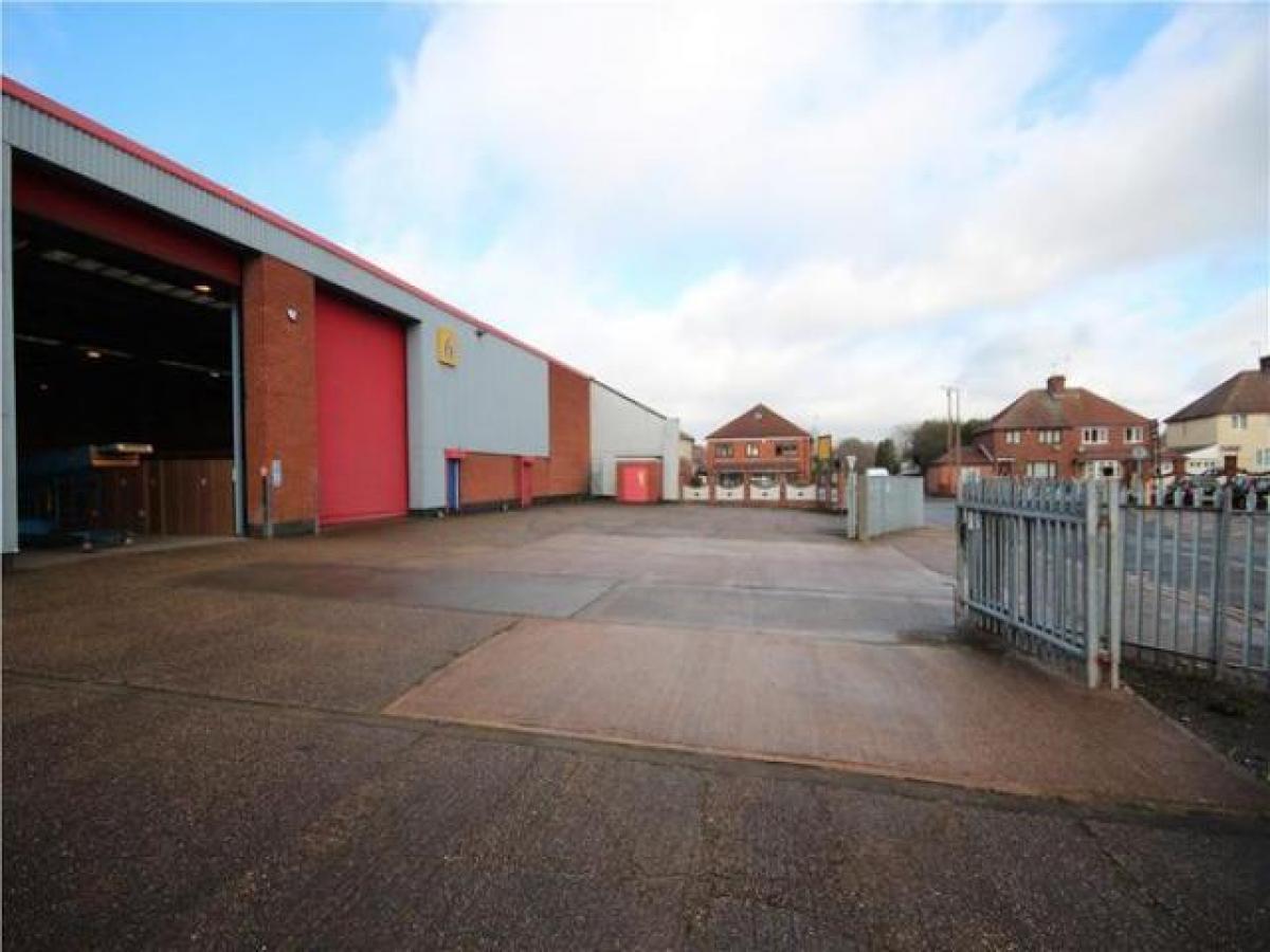 Picture of Industrial For Rent in West Bromwich, West Midlands, United Kingdom