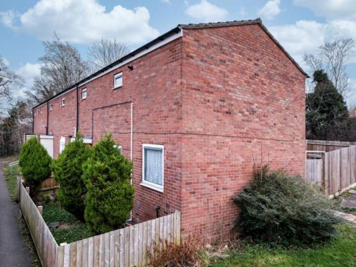 Picture of Home For Rent in Redditch, Worcestershire, United Kingdom