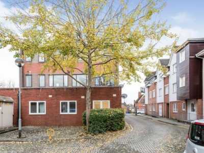 Apartment For Rent in Fleet, United Kingdom