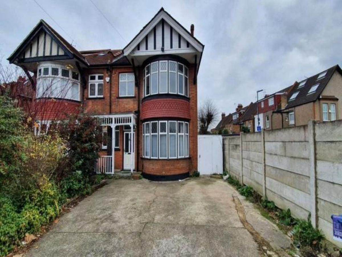 Picture of Home For Rent in Harrow, Greater London, United Kingdom