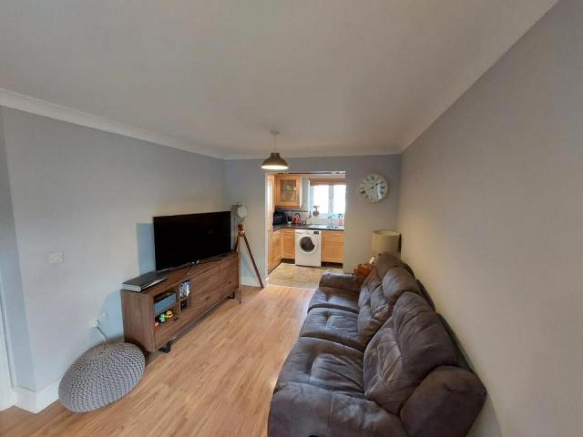 Picture of Apartment For Rent in Epsom, Surrey, United Kingdom