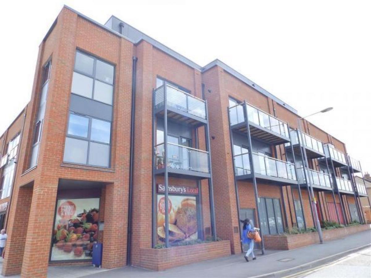 Picture of Apartment For Rent in Surbiton, Greater London, United Kingdom