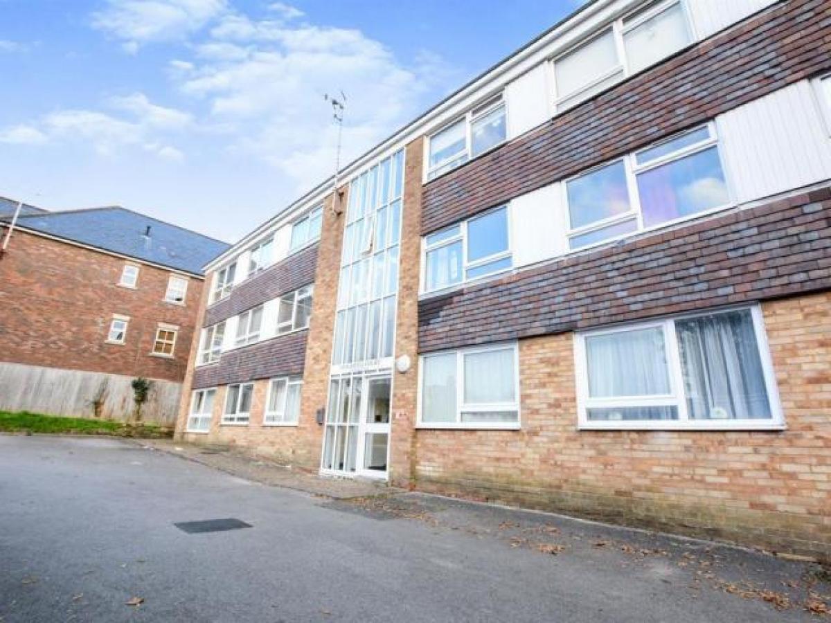 Picture of Apartment For Rent in Burgess Hill, West Sussex, United Kingdom
