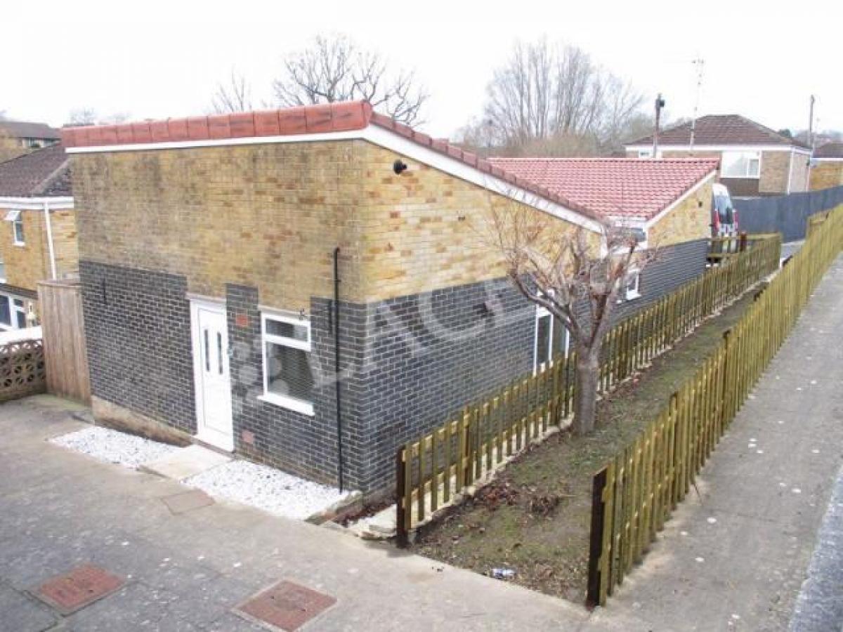 Picture of Bungalow For Rent in Yeovil, Somerset, United Kingdom