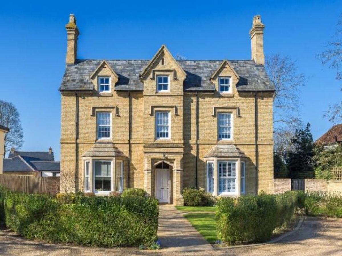 Picture of Apartment For Rent in Bedford, Bedfordshire, United Kingdom