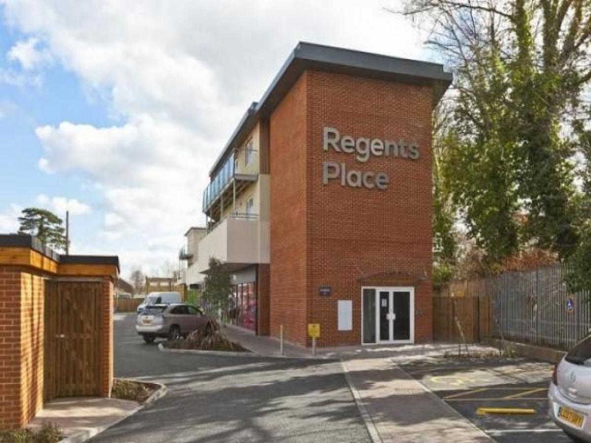 Picture of Apartment For Rent in Walton on Thames, Surrey, United Kingdom