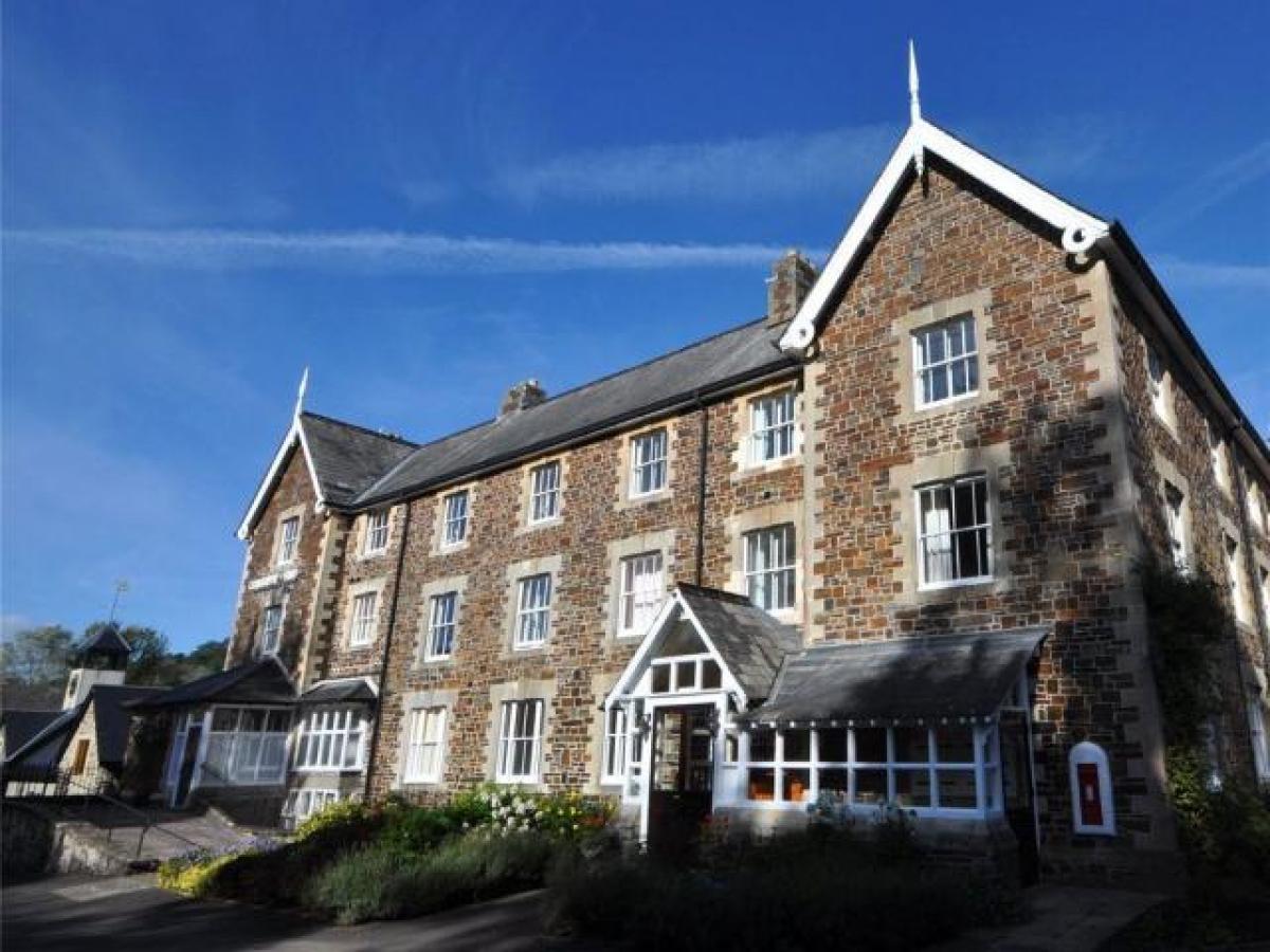 Picture of Apartment For Rent in Dulverton, Somerset, United Kingdom