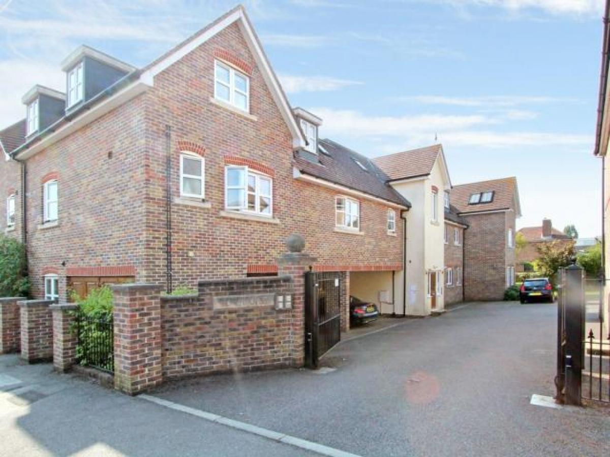 Picture of Apartment For Rent in Petersfield, Hampshire, United Kingdom