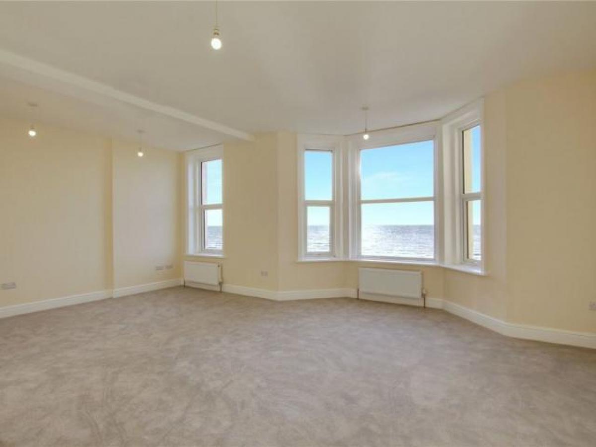 Picture of Apartment For Rent in Worthing, West Sussex, United Kingdom