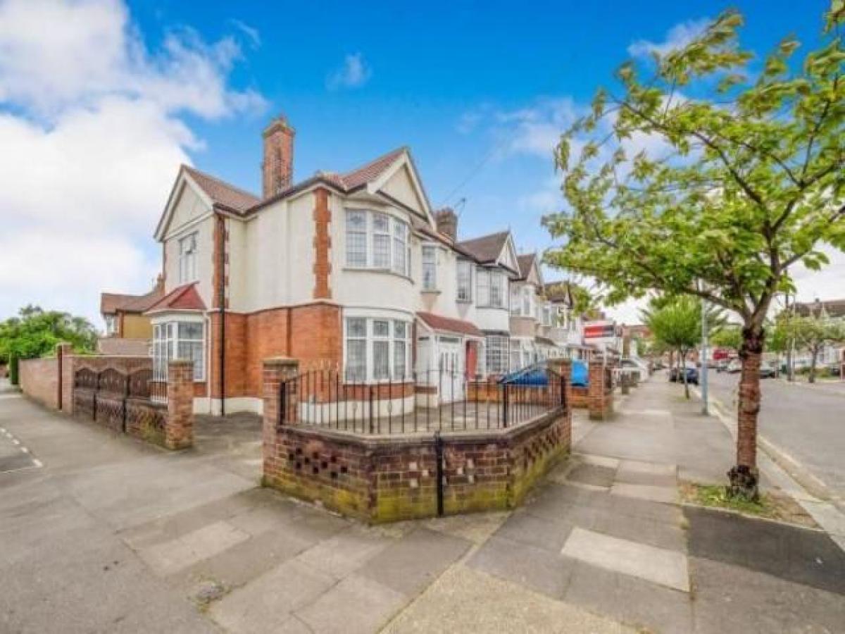 Picture of Home For Rent in Ilford, Greater London, United Kingdom