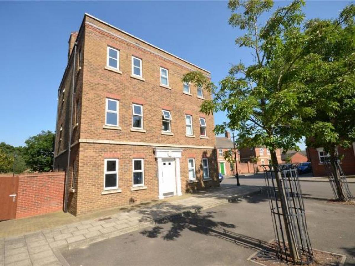 Picture of Apartment For Rent in Aylesbury, Buckinghamshire, United Kingdom