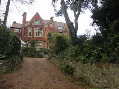 Apartment For Rent in Eastbourne, United Kingdom