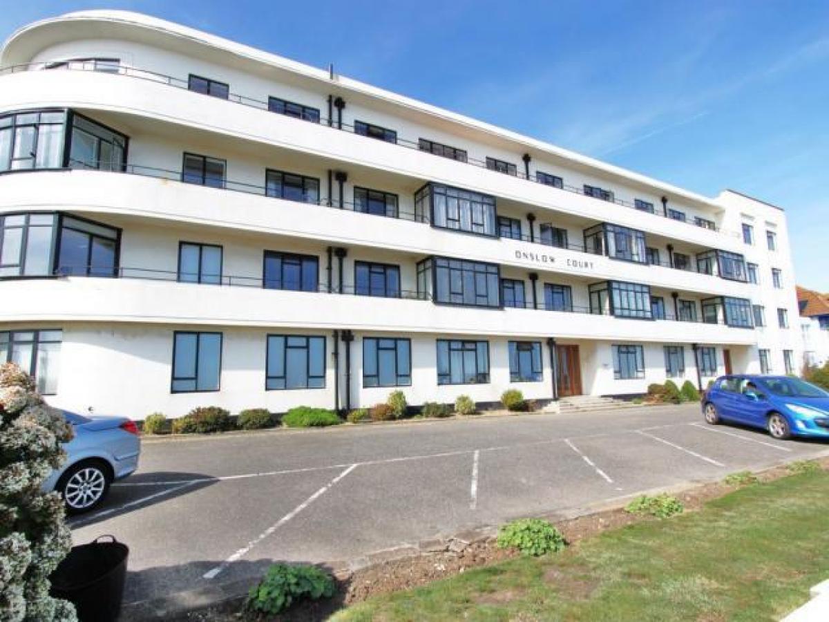 Picture of Apartment For Rent in Worthing, West Sussex, United Kingdom