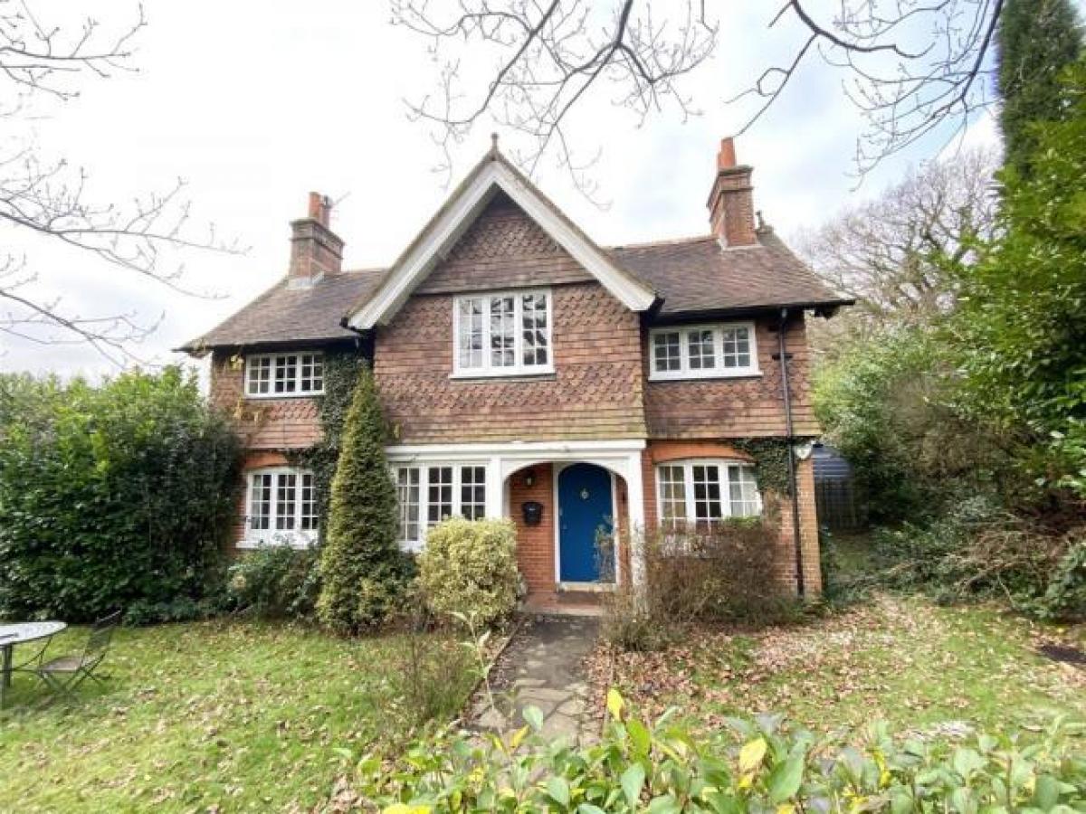 Picture of Home For Rent in Dorking, Surrey, United Kingdom