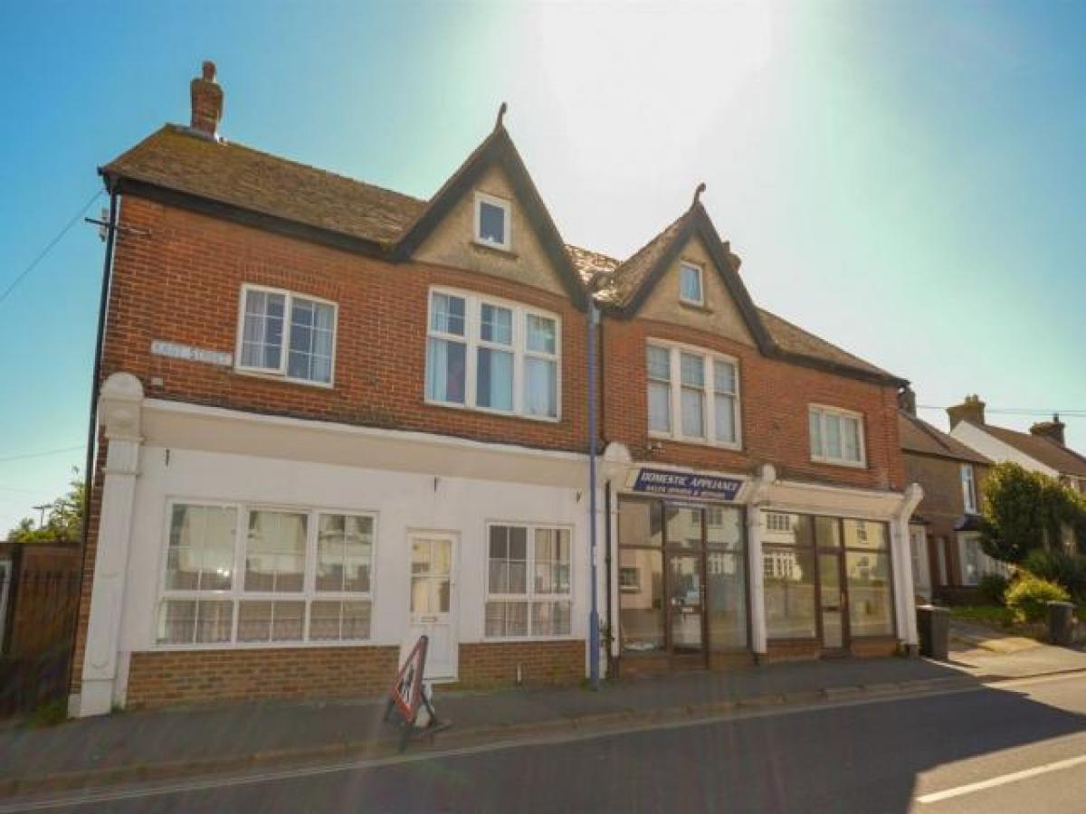 Picture of Apartment For Rent in Chichester, West Sussex, United Kingdom