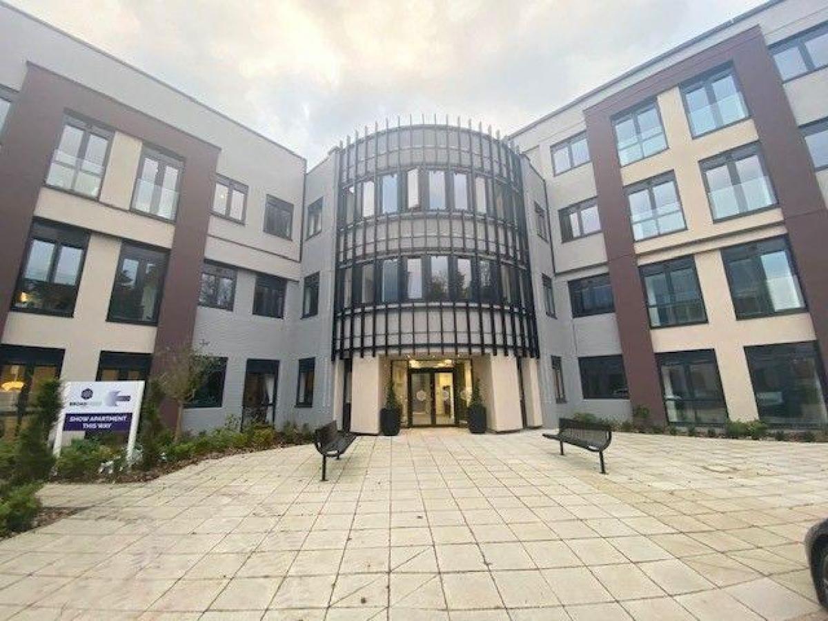 Picture of Apartment For Rent in Solihull, West Midlands, United Kingdom