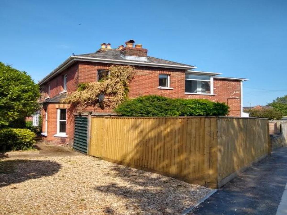 Picture of Apartment For Rent in Christchurch, Dorset, United Kingdom