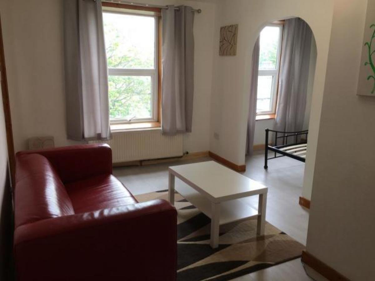 Picture of Apartment For Rent in Halifax, West Yorkshire, United Kingdom