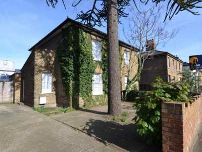 Apartment For Rent in Kingston upon Thames, United Kingdom