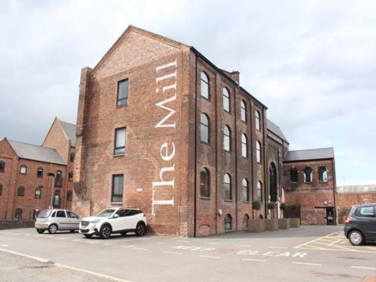 Picture of Apartment For Rent in Stourbridge, West Midlands, United Kingdom