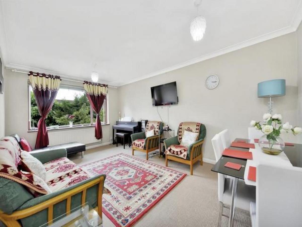 Picture of Apartment For Rent in Mitcham, Greater London, United Kingdom