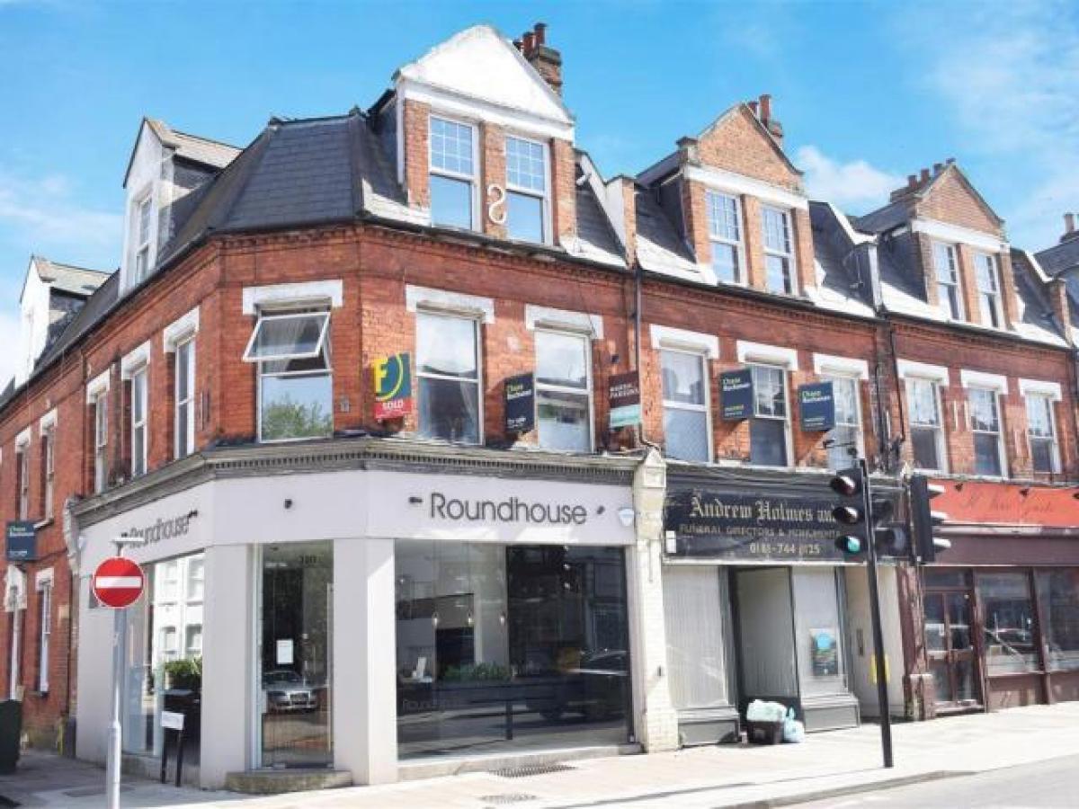 Picture of Apartment For Rent in Twickenham, Greater London, United Kingdom