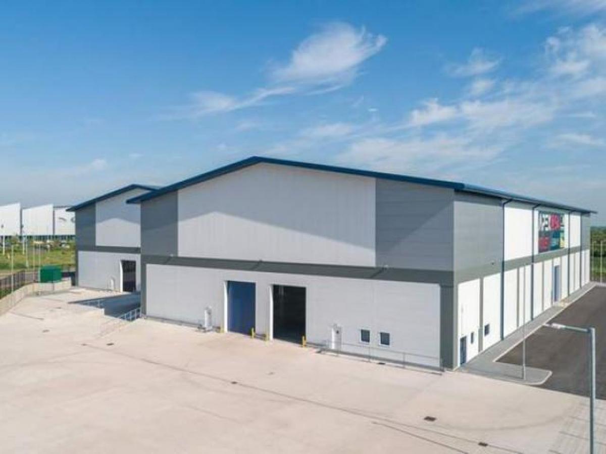 Picture of Industrial For Rent in Wolverhampton, West Midlands, United Kingdom