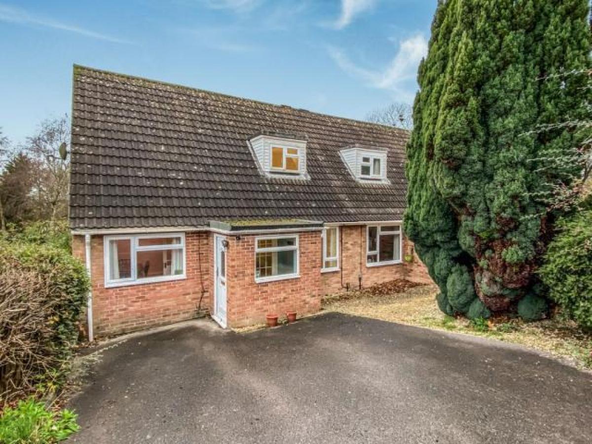 Picture of Home For Rent in Warminster, Wiltshire, United Kingdom