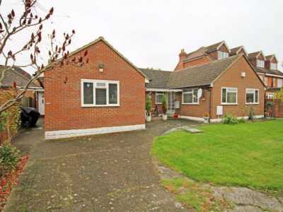 Apartment For Rent in Surbiton, United Kingdom