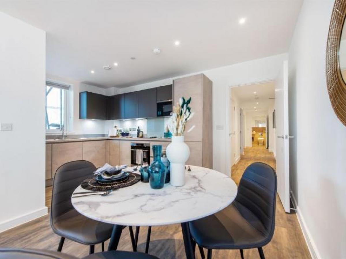 Picture of Apartment For Rent in Rainham, Kent, United Kingdom