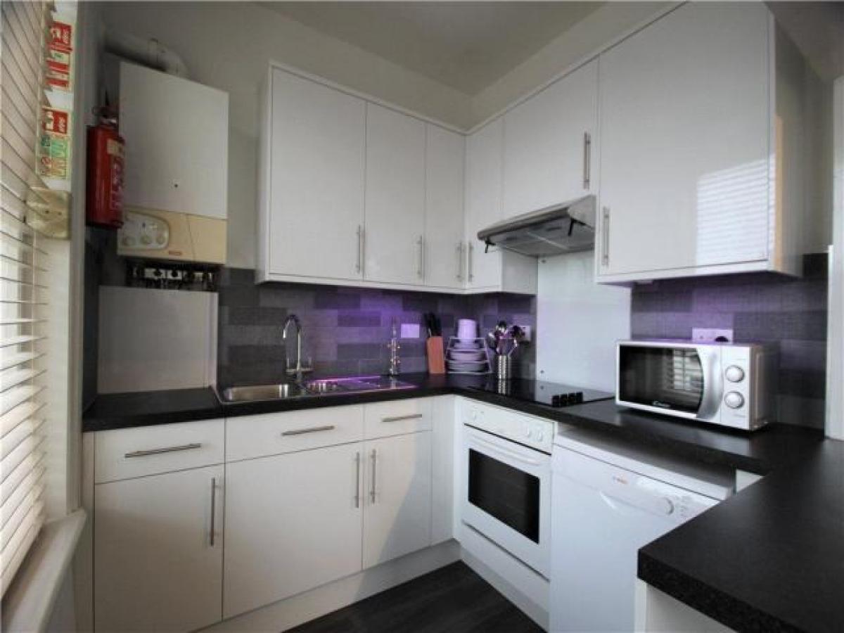 Picture of Apartment For Rent in Egham, Surrey, United Kingdom