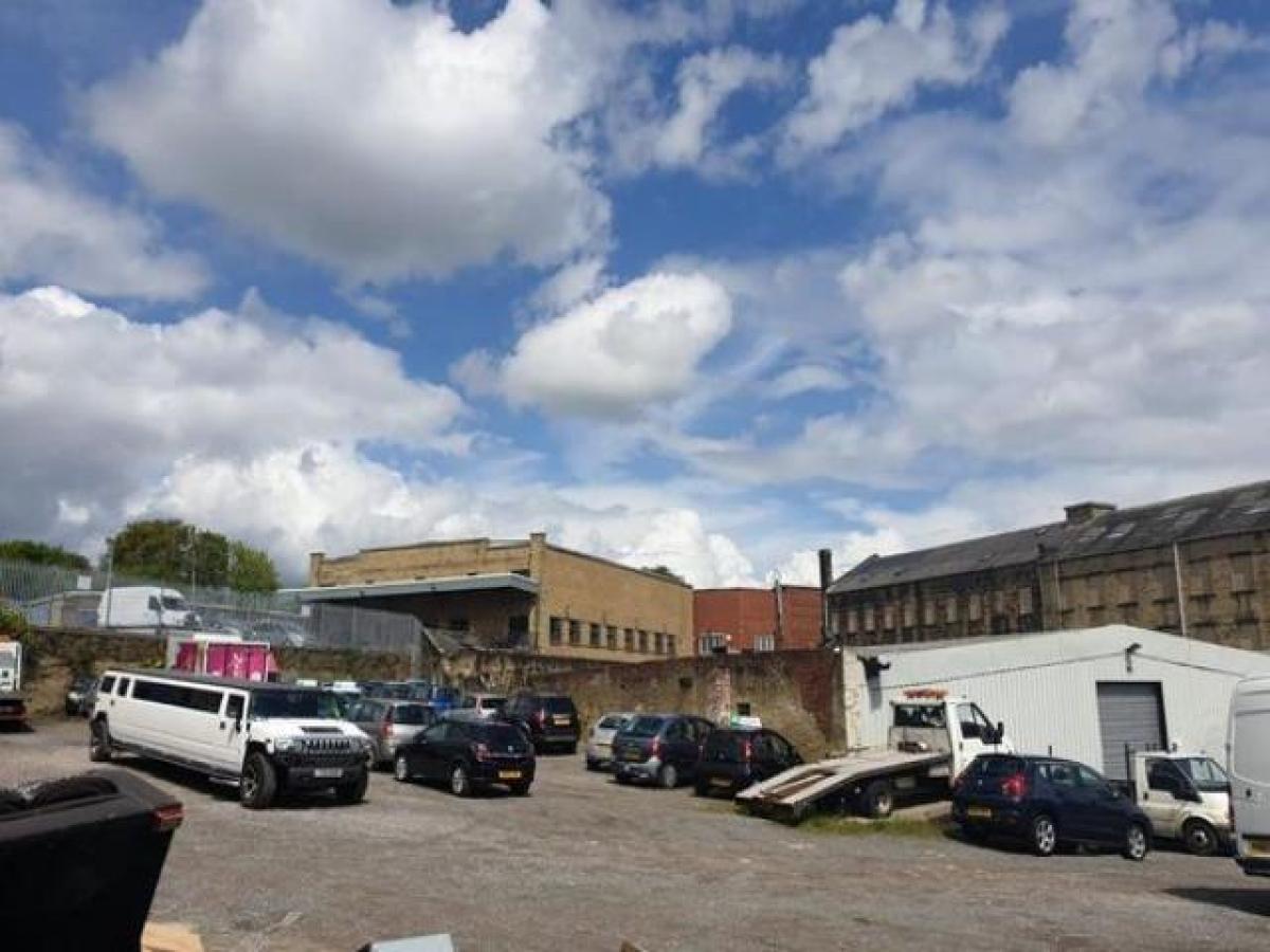 Picture of Industrial For Rent in Bradford, West Yorkshire, United Kingdom