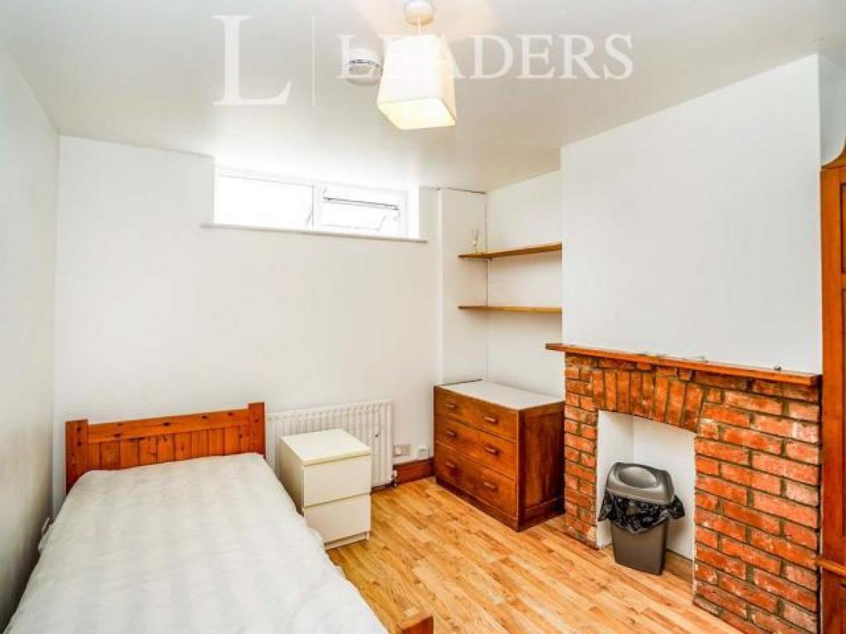 Picture of Apartment For Rent in Aylesbury, Buckinghamshire, United Kingdom