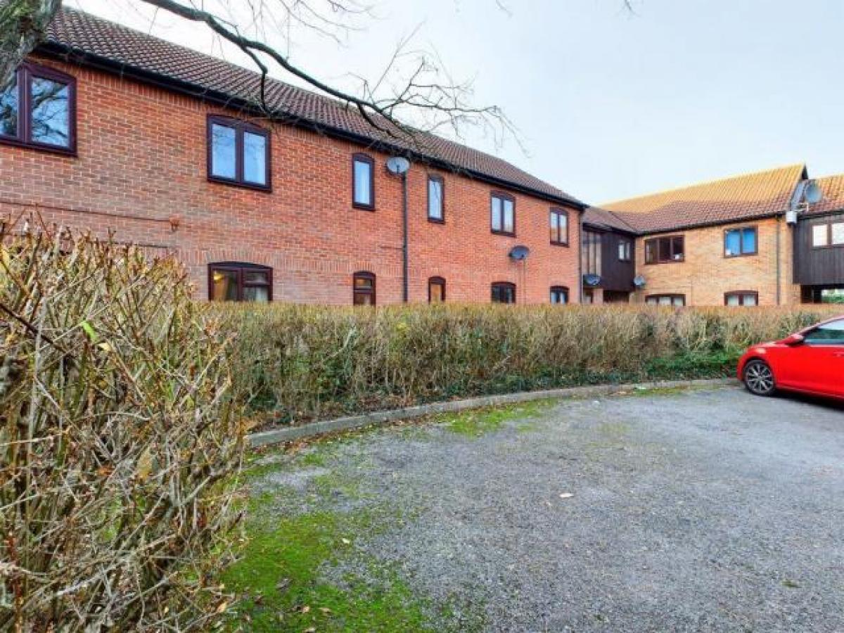 Picture of Apartment For Rent in Basingstoke, Hampshire, United Kingdom