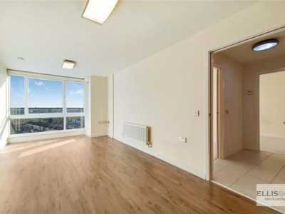 Apartment For Rent in Southall, United Kingdom