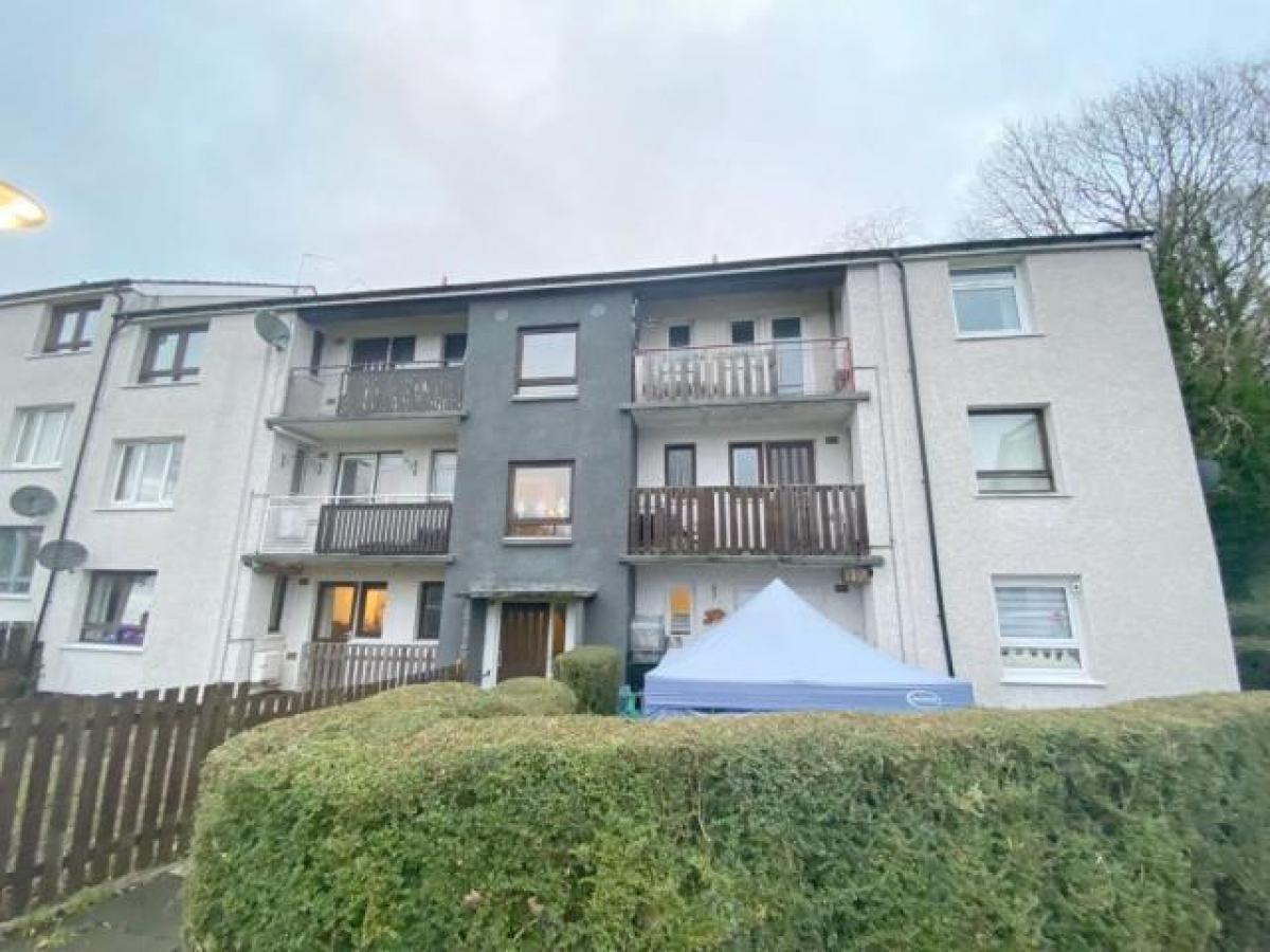 Picture of Apartment For Rent in Johnstone, Strathclyde, United Kingdom