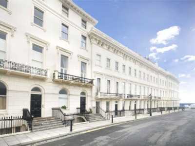 Apartment For Rent in Hove, United Kingdom