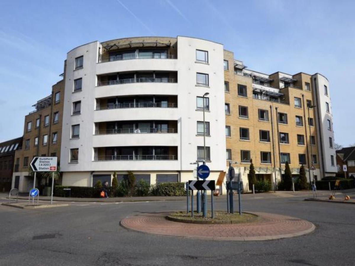 Picture of Apartment For Rent in Woking, Surrey, United Kingdom