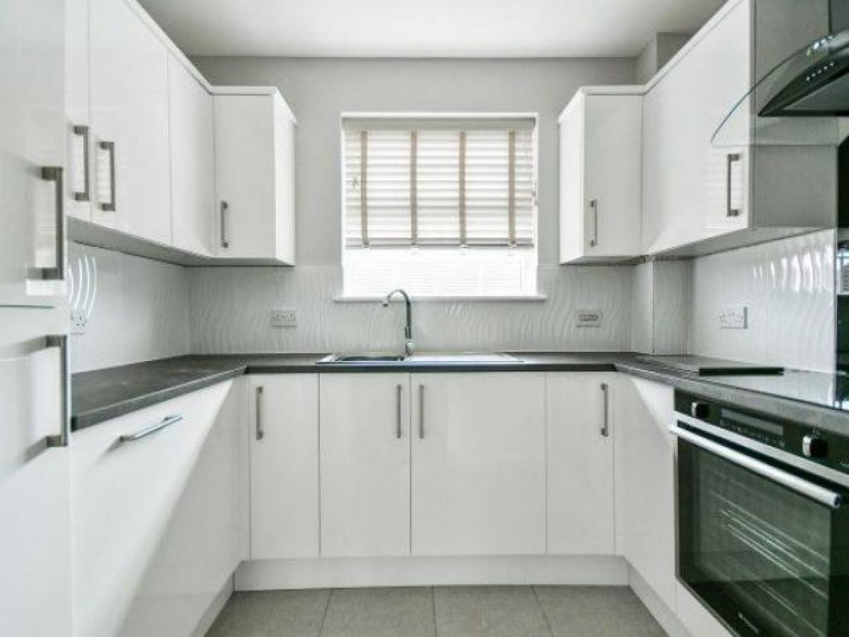 Picture of Apartment For Rent in Swindon, Wiltshire, United Kingdom