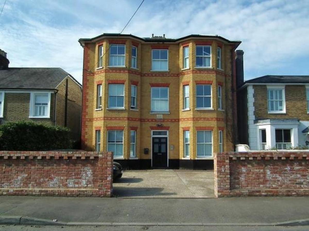 Picture of Apartment For Rent in Weybridge, Surrey, United Kingdom