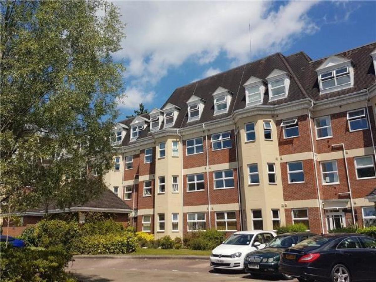 Picture of Apartment For Rent in Camberley, Surrey, United Kingdom