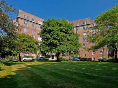 Apartment For Rent in Hove, United Kingdom