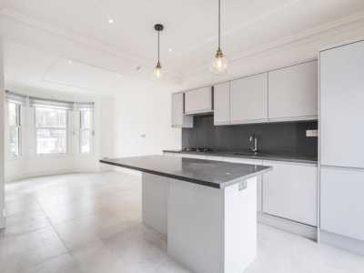 Home For Rent in Surbiton, United Kingdom